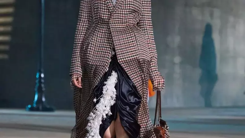 Dior Cruise Collection Blends Hollywood Glamour with Fashion Heritage