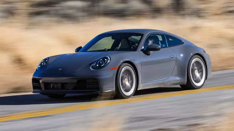 2027 Porsche 911: A Comprehensive Review