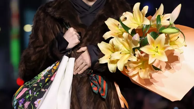 Gucci's Audacious Times Square Spectacle: A Fashion Narrative Redefined