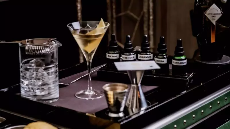 The Resurgence of Martini Trolleys: A Nod to Classic Sophistication and Interactive Dining