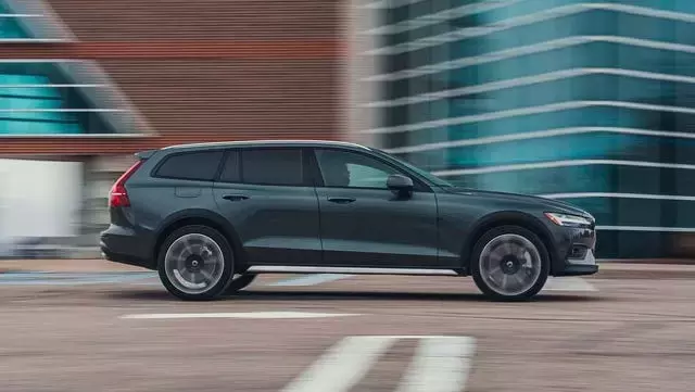 Volvo CEO Predicts Station Wagon Revival Amidst SUV Dominance