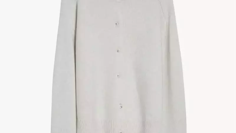 The Ultimate Travel Cardigan Guide: Elevate Your Airport Style with Comfort and Chic