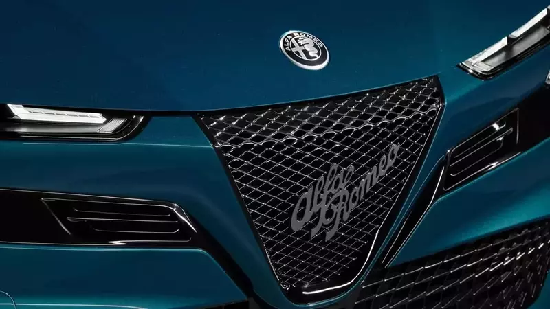 Alfa Romeo Announces New Hatchback Model with Gasoline Engine Options