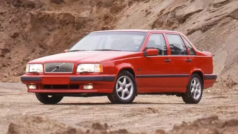 The Enduring Appeal of the 1993 Volvo 850GLT