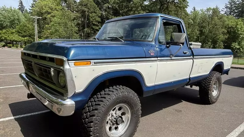 1977 Ford F-250 Ranger XLT Highboy Auction: A Deep Dive into its Value and Features
