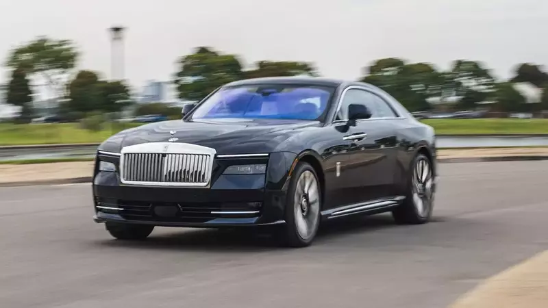 2027 Rolls-Royce Spectre: Redefining Electric Grand Touring