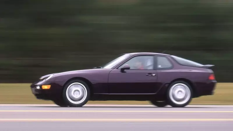 A Retrospective on the 1992 Porsche 968: Evolution and Design