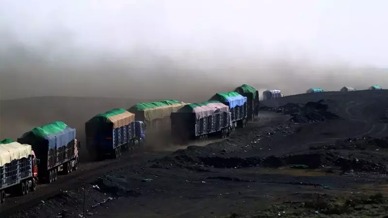 Documentary 'Colors of White Rock' Explores Mongolian Trucking Life and Environmental Impact