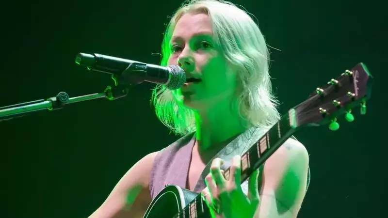 Phoebe Bridgers' Phone-Free Madison Square Garden Concert Review