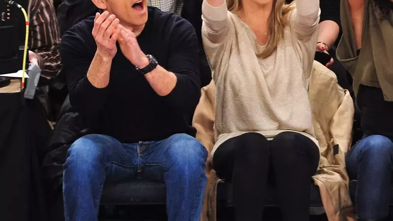 The Essence of Knicks Courtside: A Fan's Perspective on Celebrity Spectators