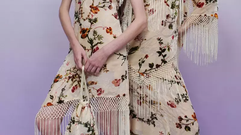 Anna Sui's Resort 2027 Collection: A Glamorous Reflection on 1960s Pop Culture