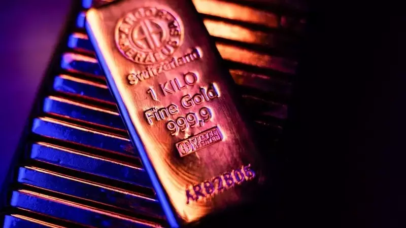 Gold Prices Drop Amid Middle East Tensions
