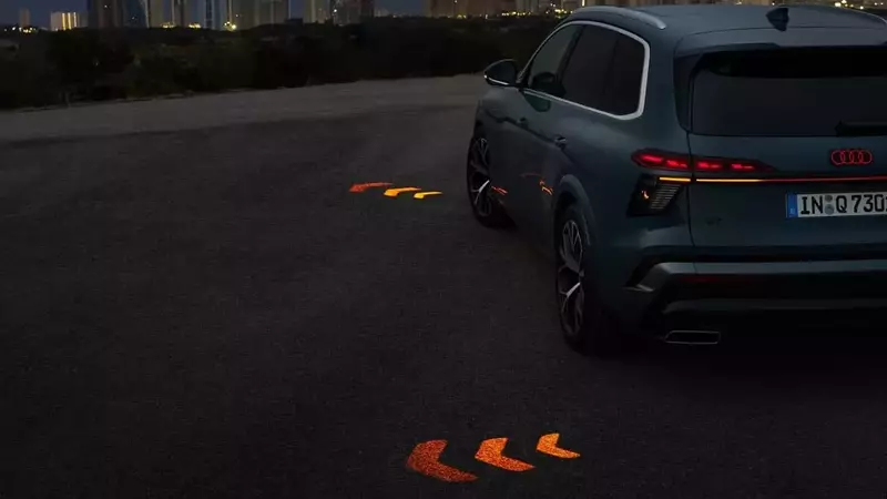 Audi Q7 to Feature Advanced Projecting Turn Signals and Enhanced Lighting