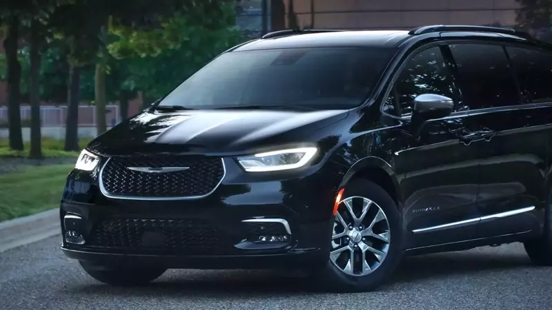 Chrysler Pacifica Hybrid Owners Advised to Park Outdoors Following Battery Fire Incidents