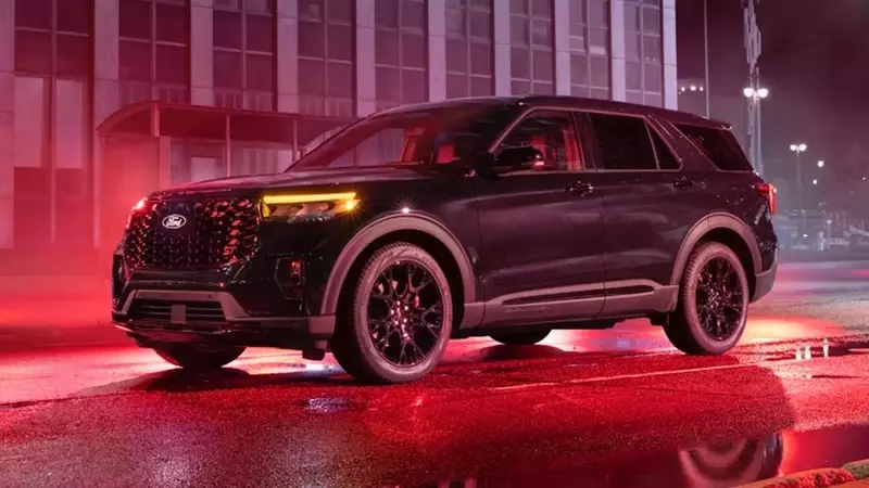 Ford Explorer ST Unveils New "Sinister" All-Black Appearance Package for 2027 Model
