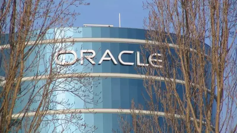 Cloud Sector Downturn: Oracle Shares Plummet, Salesforce Nears Annual Lows Amidst Earnings Reports