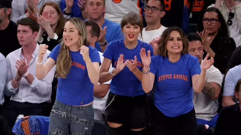 Mariska Hargitay's Epic Dash from Broadway to Knicks Finals: A Night to Remember