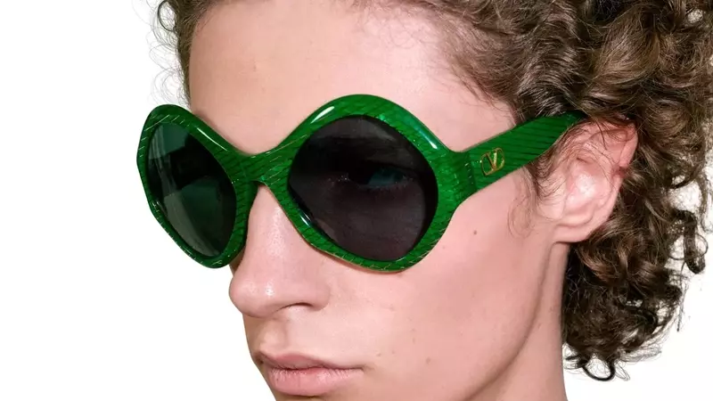 Elevate Your Summer Style: A Guide to Must-Have Fashion Essentials
