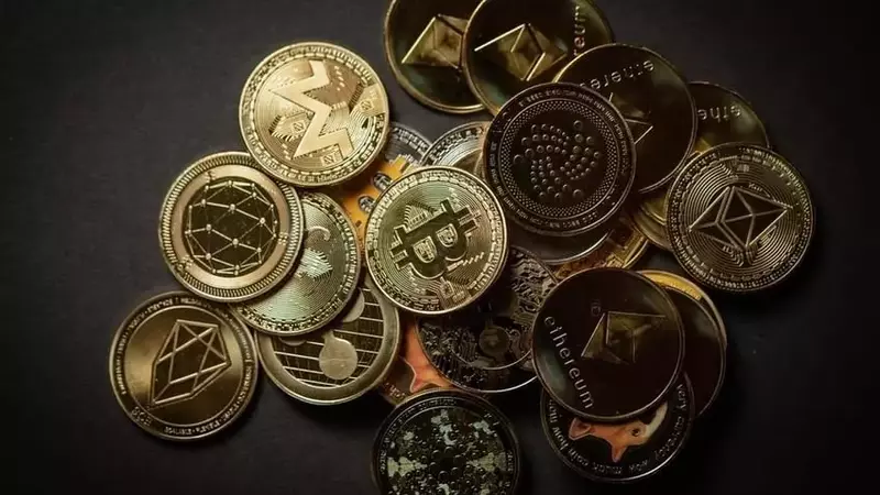 Cryptocurrency Weekly Review: Bitcoin's Potential Downturn, Dogecoin's Utility Debate, and Market Movements