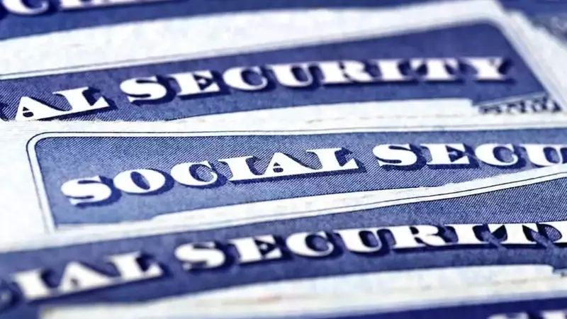 Social Security Benefits: The Hidden Costs of Early Claiming