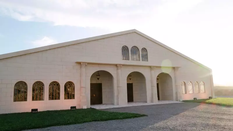 Transforming Wedding Venues with Bespoke Tent Designs