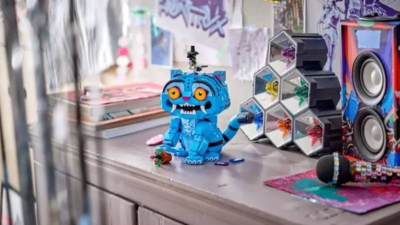 Lego's "KPop Demon Hunters" Set: A Detailed Look at Derpy Tiger and Sussie Bird