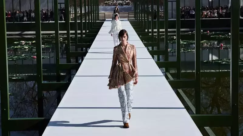 The Evolution of Denim: From Everyday Wear to High Fashion