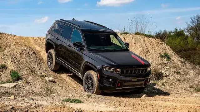 Jeep Grand Cherokee Trailhawk and Overland Return with Hurricane 4 Engine