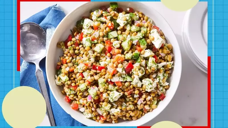 Effortless Post-Vacation Dining: The Lemony Feta Lentil Salad