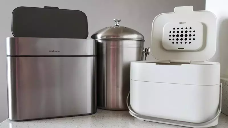 Choosing the Optimal Kitchen Compost Bin for Odor and Pest Control