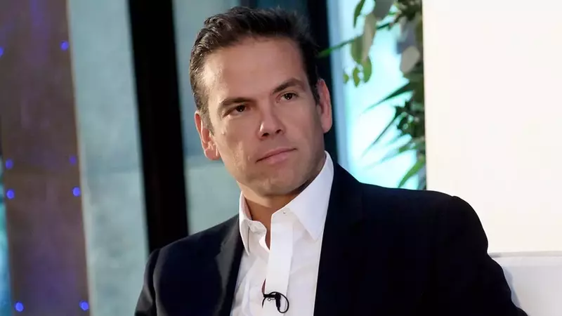 Fox Secures Robust Upfront Ad Revenue Amidst Challenging Market, Driven by Sports and Streaming