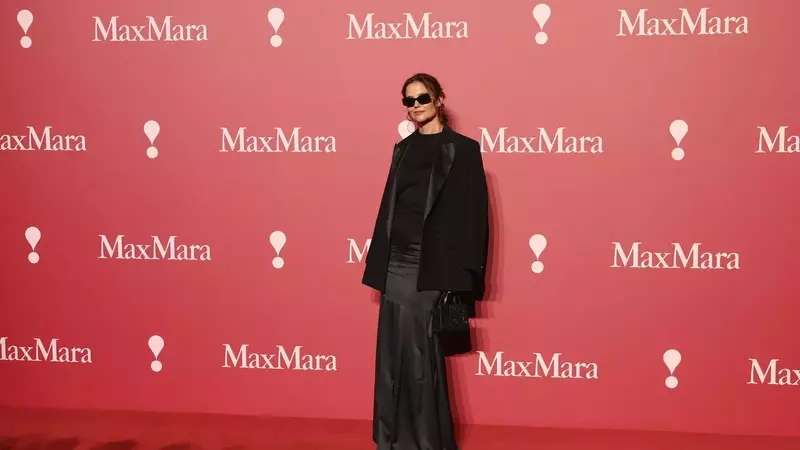 Katie Holmes Embraces 'Summer Goth' Look at Max Mara Show
