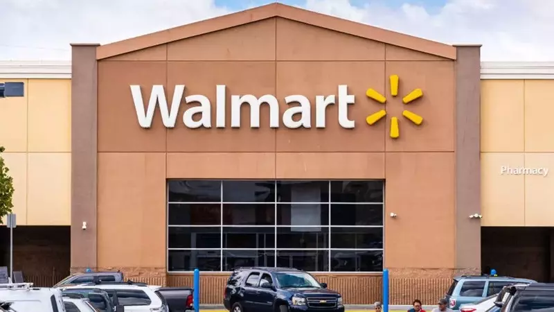 Walmart Slashes Prices on Outdoor Solar Lights by 77%