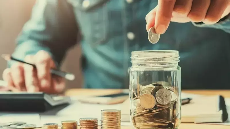 Understanding American Savings: Median vs. Average and Financial Preparedness