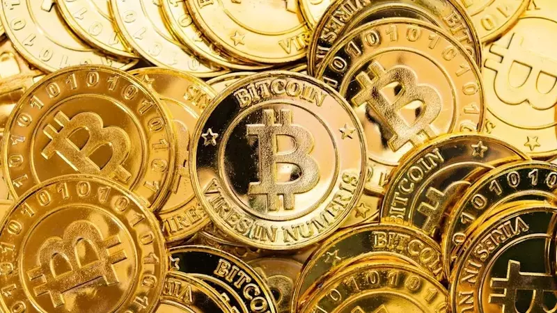 Bitcoin's Ascent: Can It Challenge the Dollar's Dominance?