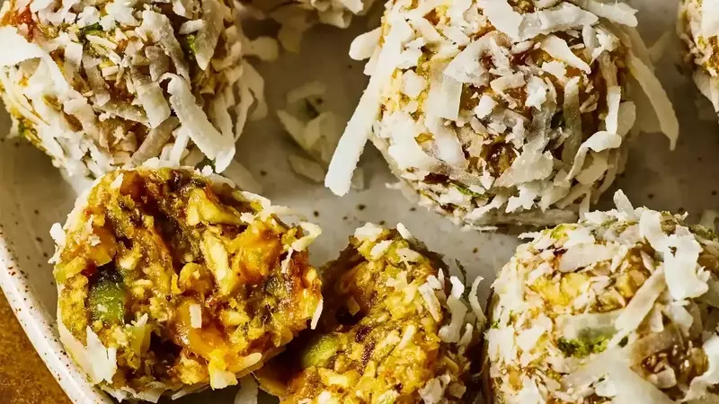 Tropical Mango-Lime Coconut Energy Bites: Your Fiber-Rich Boost