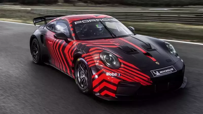 Porsche Unveils New 911 GT4 R Race Car