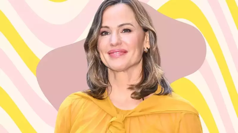 Jennifer Garner's Kitchen: A Blend of Rustic Charm and Practical Design