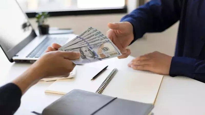 Achieving Significant Annual Dividend Income through Strategic ETF Investments