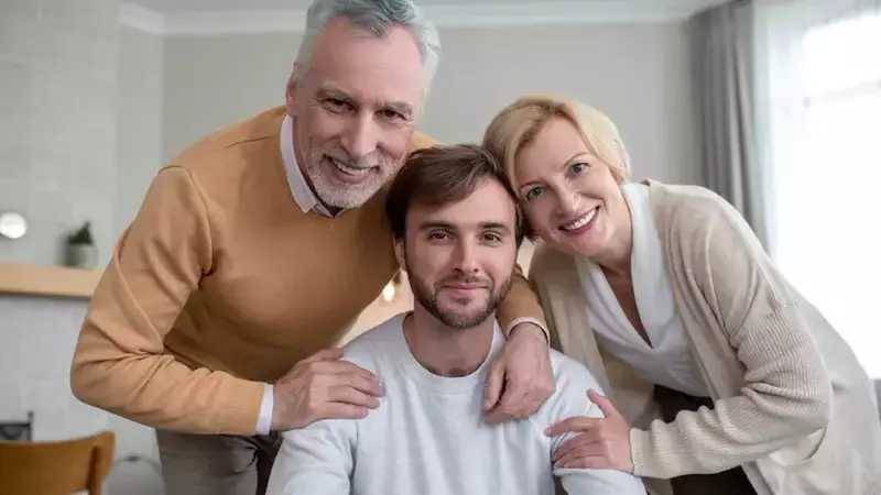 Achieving Financial Freedom: The 'Moneymaxxing' Approach for Americans