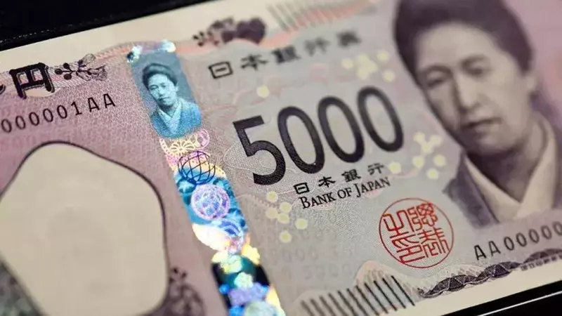 Dollar's Ascent Pushes Yen to 40-Year Low, Testing Japanese Authorities