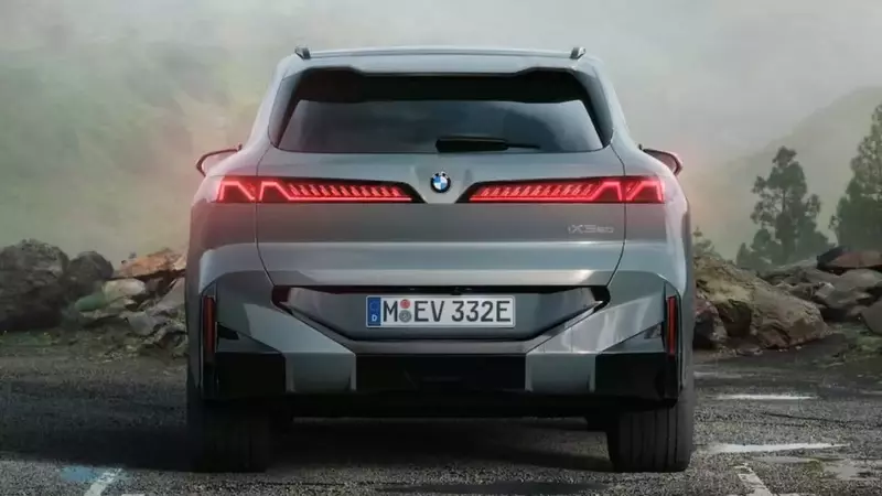 BMW X5's Split Tailgate Discontinued: What's the Real Reason?