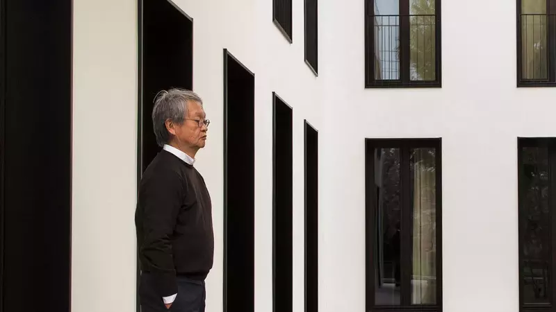 L'abitazione-studio di Naoto Fukasawa a Tokyo: un'oasi di semplicità e materiali autentici