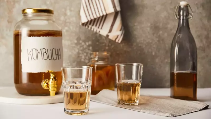 Kombucha: Impatto del Tè su Benefici e Gusto