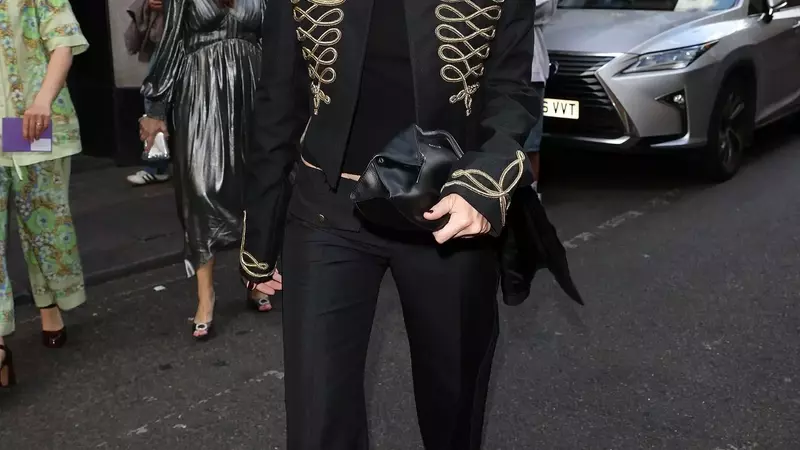 Margot Robbie's Elevated Casual Style: The Art of Dressing Up Jeans