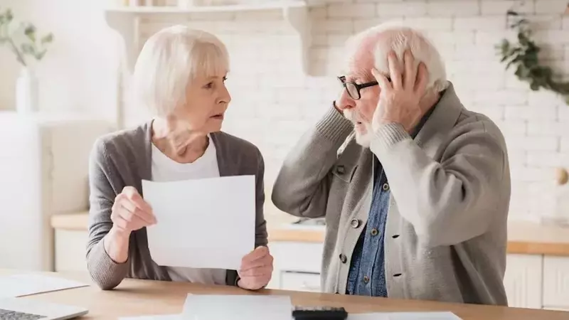 Navigating Retirement Withdrawals: The Impact of RMDs and Tax Bracket Changes