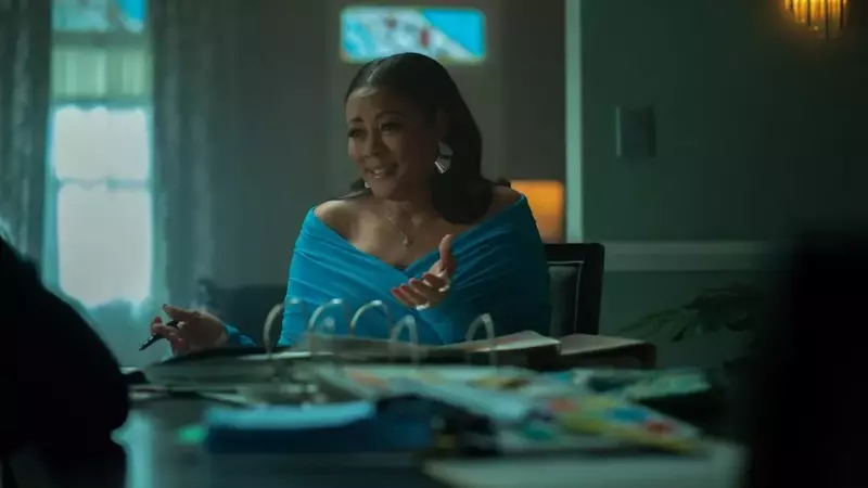 Lela Rochon Reflects on 'The Chi' Finale, Embraces Nostalgia, and Advocates for Women-Led Narratives