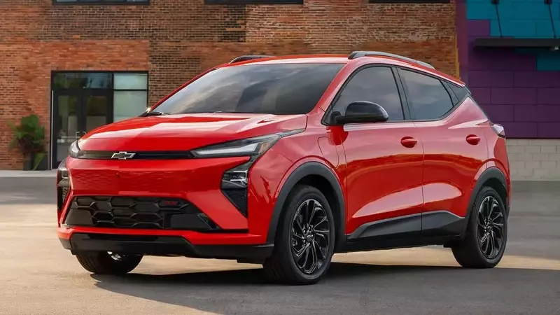 GM Sales Decline Amidst Shifting EV Market Dynamics