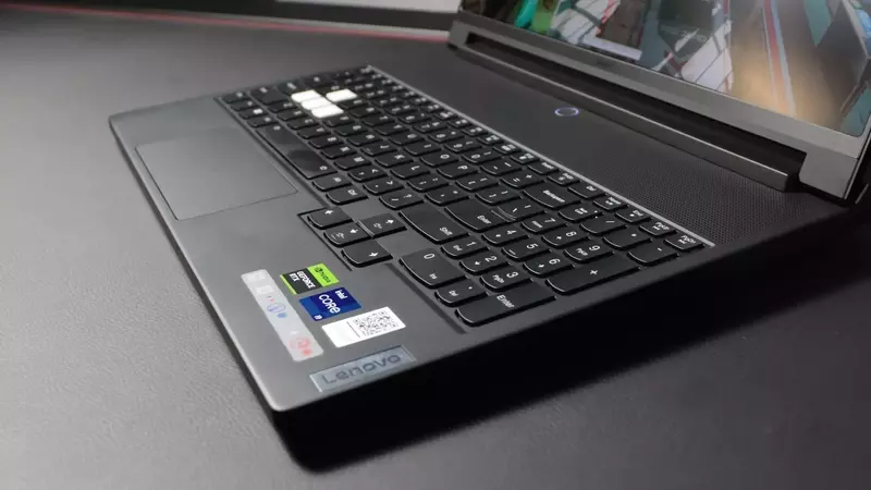 Lenovo Integrates Chinese YMTC SSDs Amidst Global Memory Shortage