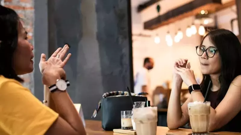 Embracing the Natural Evolution of Friendships: When to Let Go and Why It's Okay